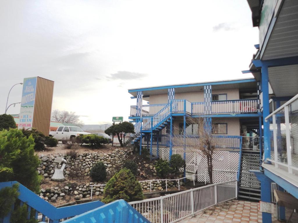 Blue Stream Motel Vernon Dış mekan fotoğraf